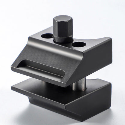 StålFix Separator – Kraftfullt verktyg för enkelt bilunderhåll